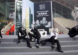 行为艺术活体雕塑